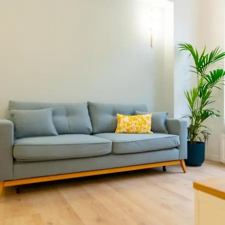 Near Colosseo Spacious In San Giovanni Apartment Rom